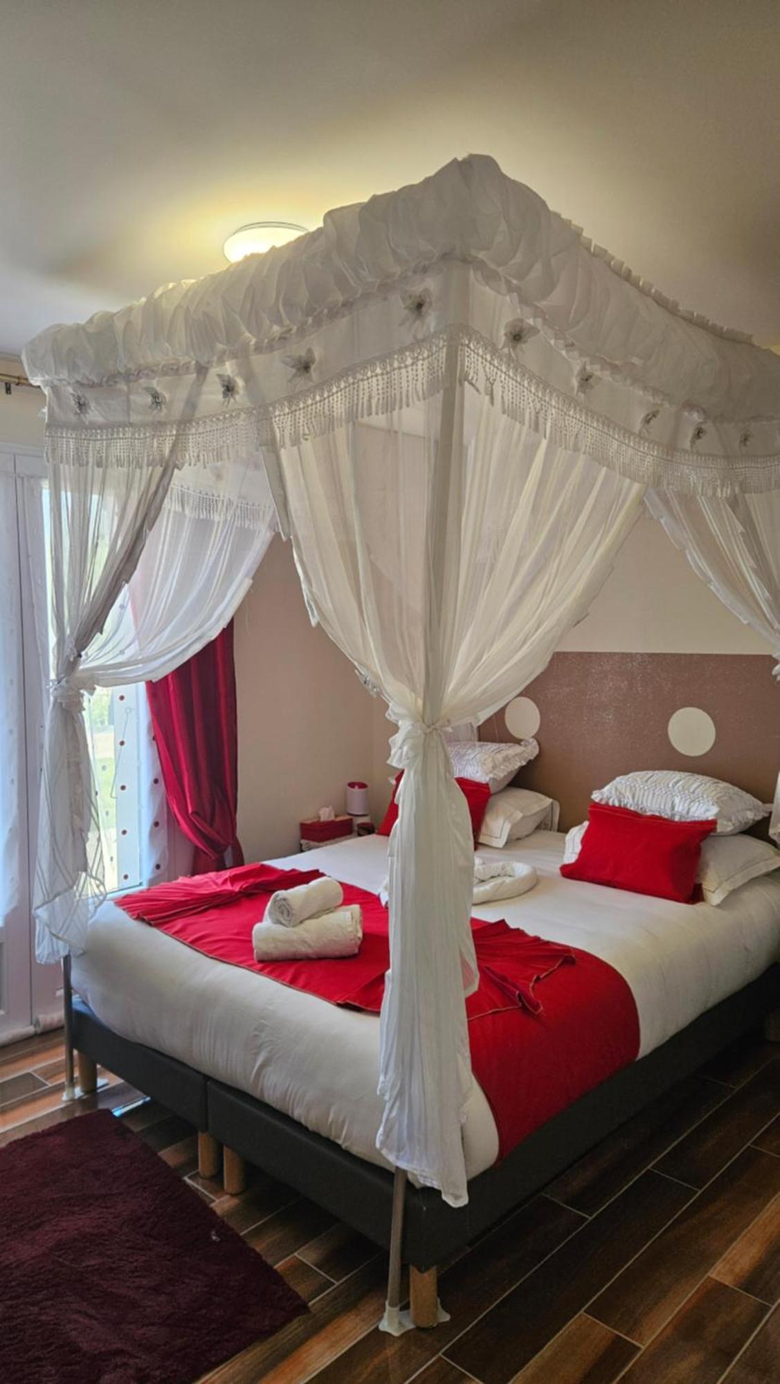 Bed and Breakfast Esprit Etape Saint-Barthélemy-de-Vals Zewnętrze zdjęcie